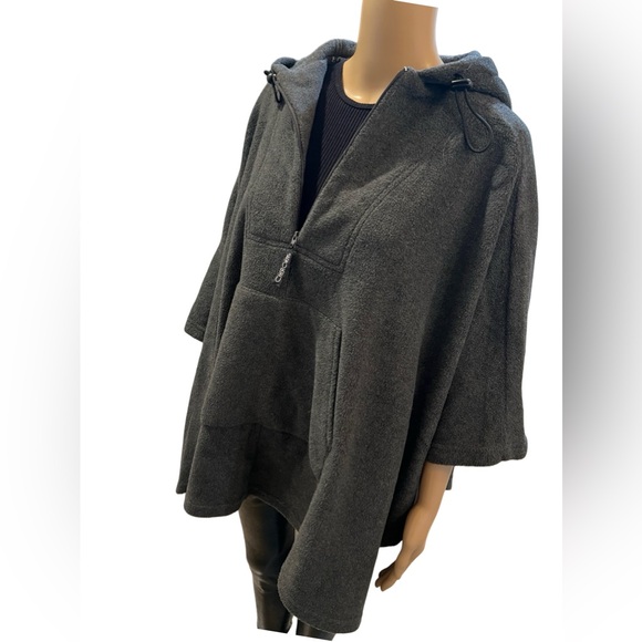 Adorable AF vintage fleece poncho 🩷😍 - Picture 8 of 12